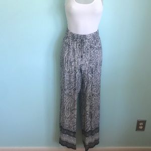 🍀3/$15🌿Boho batik pants